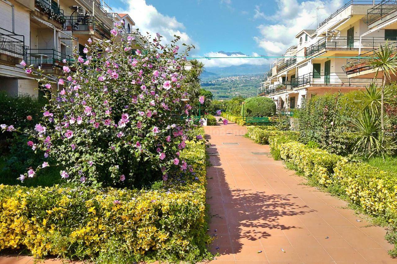 Stella Marina Apartment Mascali Exterior photo