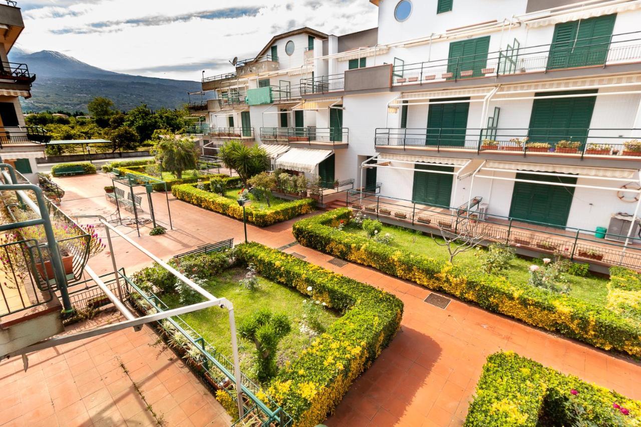 Stella Marina Apartment Mascali Exterior photo
